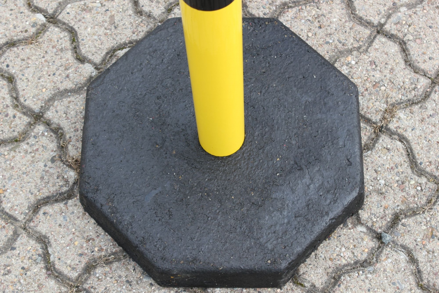 pics/Dancop/Absperrtechnik/kps-gs-crash-stop-kettenpfosten-set-gelb-schwarz-dancop-2.jpg