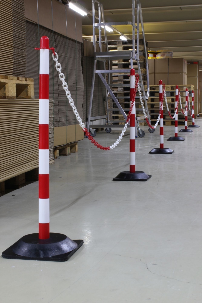 pics/Dancop/Absperrtechnik/set-lkp-rw-crash-stop-kettenpfosten-set-kunststoff-dancop-1.jpg