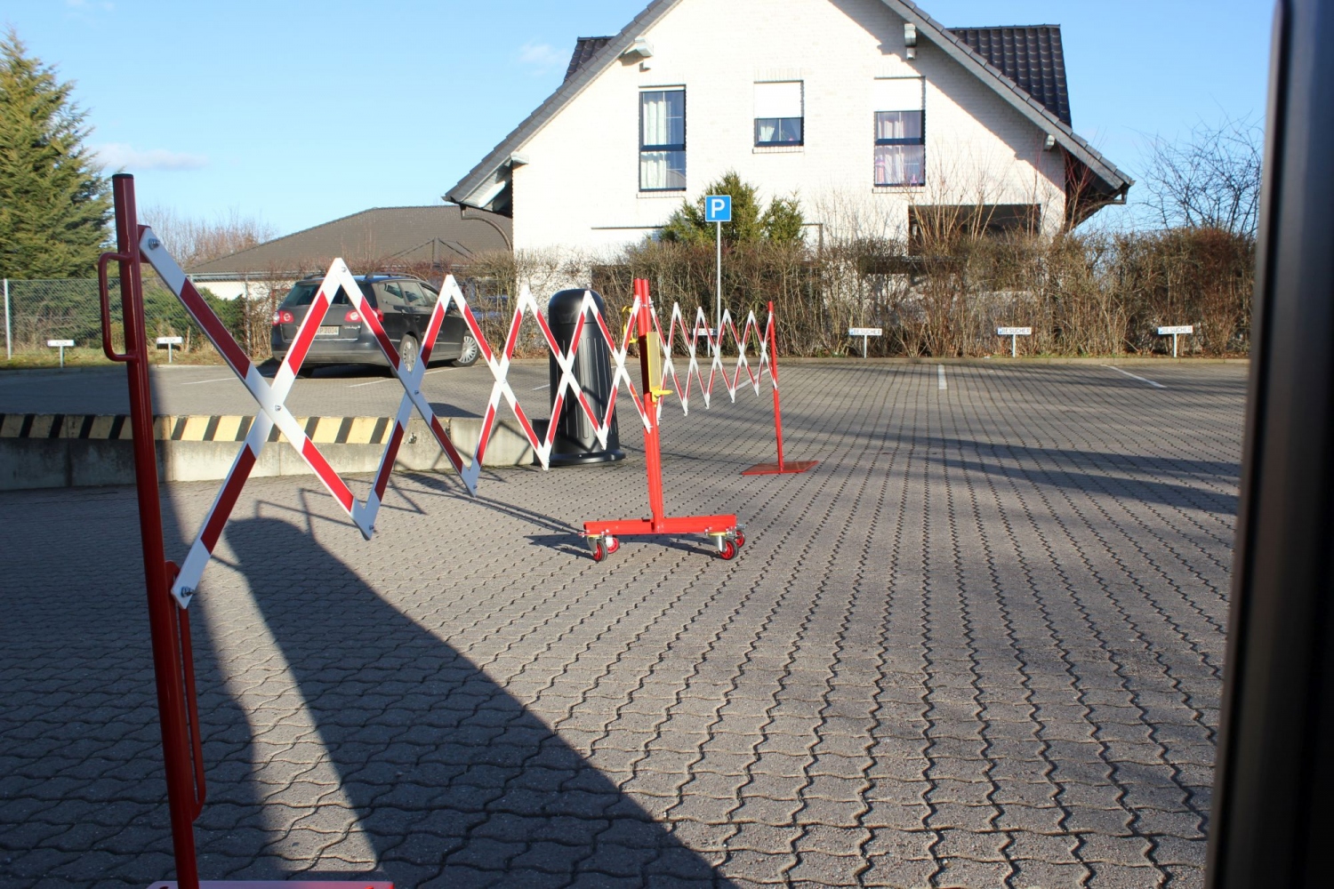 pics/Dancop/crashstop/70-115-crash-stop-dancop-scherengitter-set-rot-weiss-009.jpg