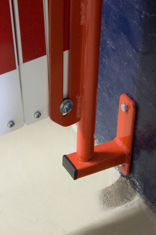pics/Dancop/crashstop/70-20w-crash-stop-dancop-scherengitter-rot-weiss-013.jpg