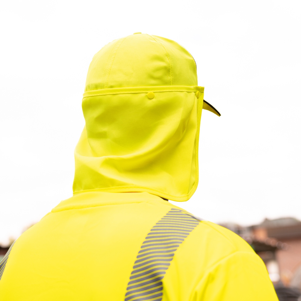 pics/Feldtmann/Elysee/kopfbedeckung/22581/elysee-22581-kolja-uv-cap-mit-nackenschutz-warngelb-anwendung.jpg