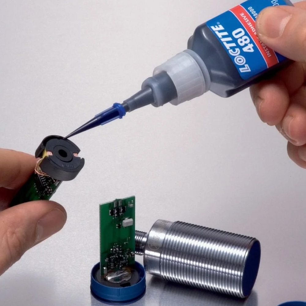 pics/Loctite/480/loctite-480-toughened-instant-adhesive-02.jpg