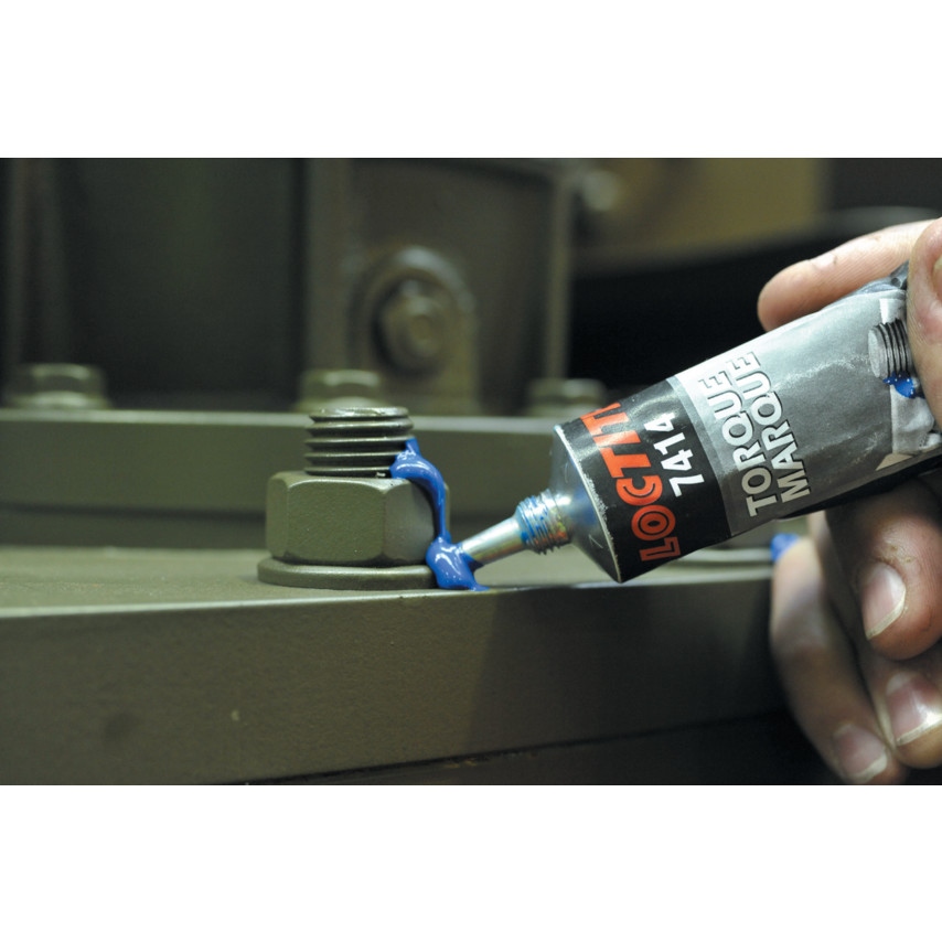 pics/Loctite/loctite-sf-7414-application-1.jpg