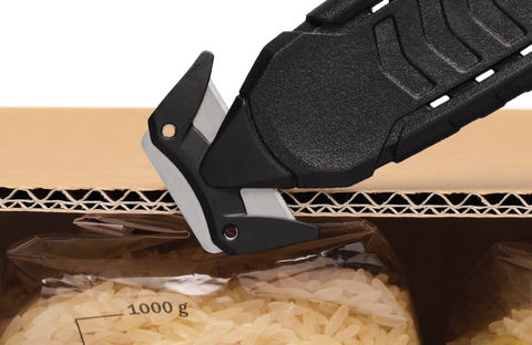 pics/Martor/Martor/martor-150001-secumax-150-safety-knife-application.png