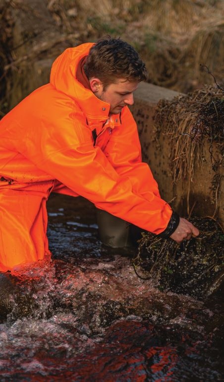 pics/Ocean/one-protection-coverall/ocean-regenoverall-orange1.jpg