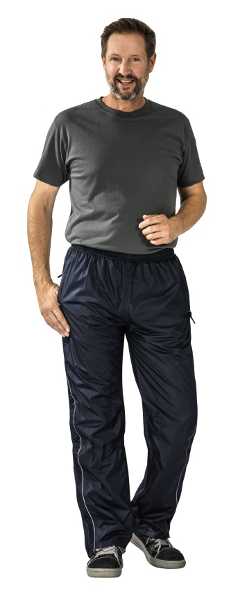 pics/Planam/1481/planam-1481-monsun-regenhose-winddicht-atmungsaktiv-marineblau-s-5xl-model-picture.jpg