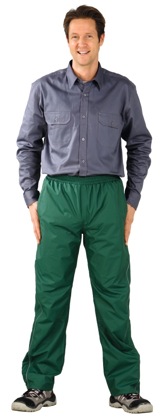 pics/Planam/1483/planam-1483-monsun-regenhose-winddicht-atmungsaktiv-grun-s-5xl-model-picture.jpg