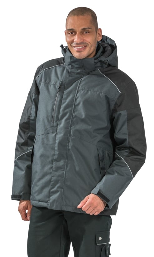 pics/Planam/3325/planam-3325-desert-allrounder-jacke-fur-kalte-und-nasse-tag-mit-kapuze-model-picture.jpg