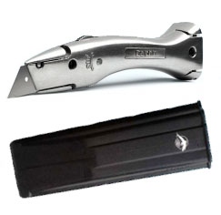 pics/Reddig_GmbH/delphin-100250-universal-carpet-knife-original-nr03-with-black-holster.jpg