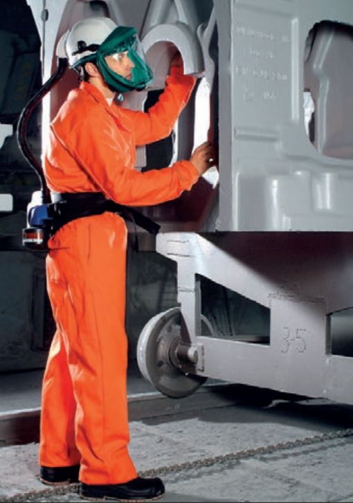 pics/Scott-safety/3m-scott-proflow-sc-powered-air-respirator-use.jpg