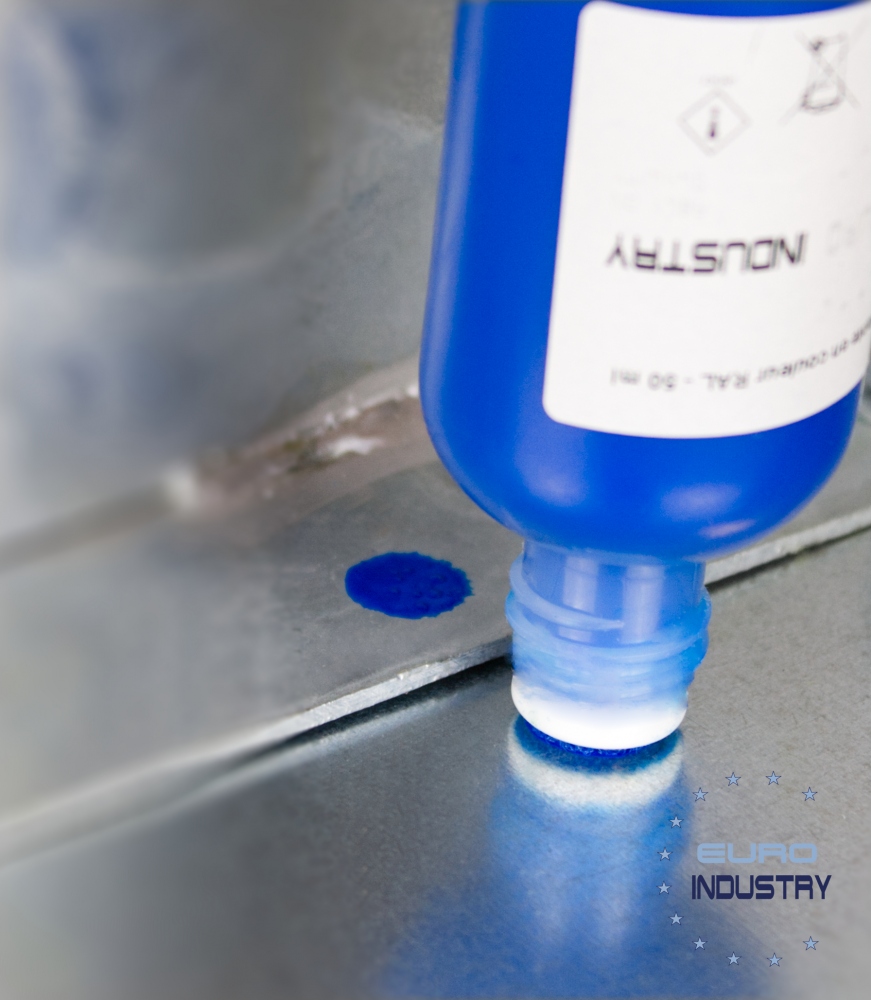 pics/euro-industry/high-gloss-alkyd-topcoat-touch-up-pencil-with-brush-50-ml-use.jpg