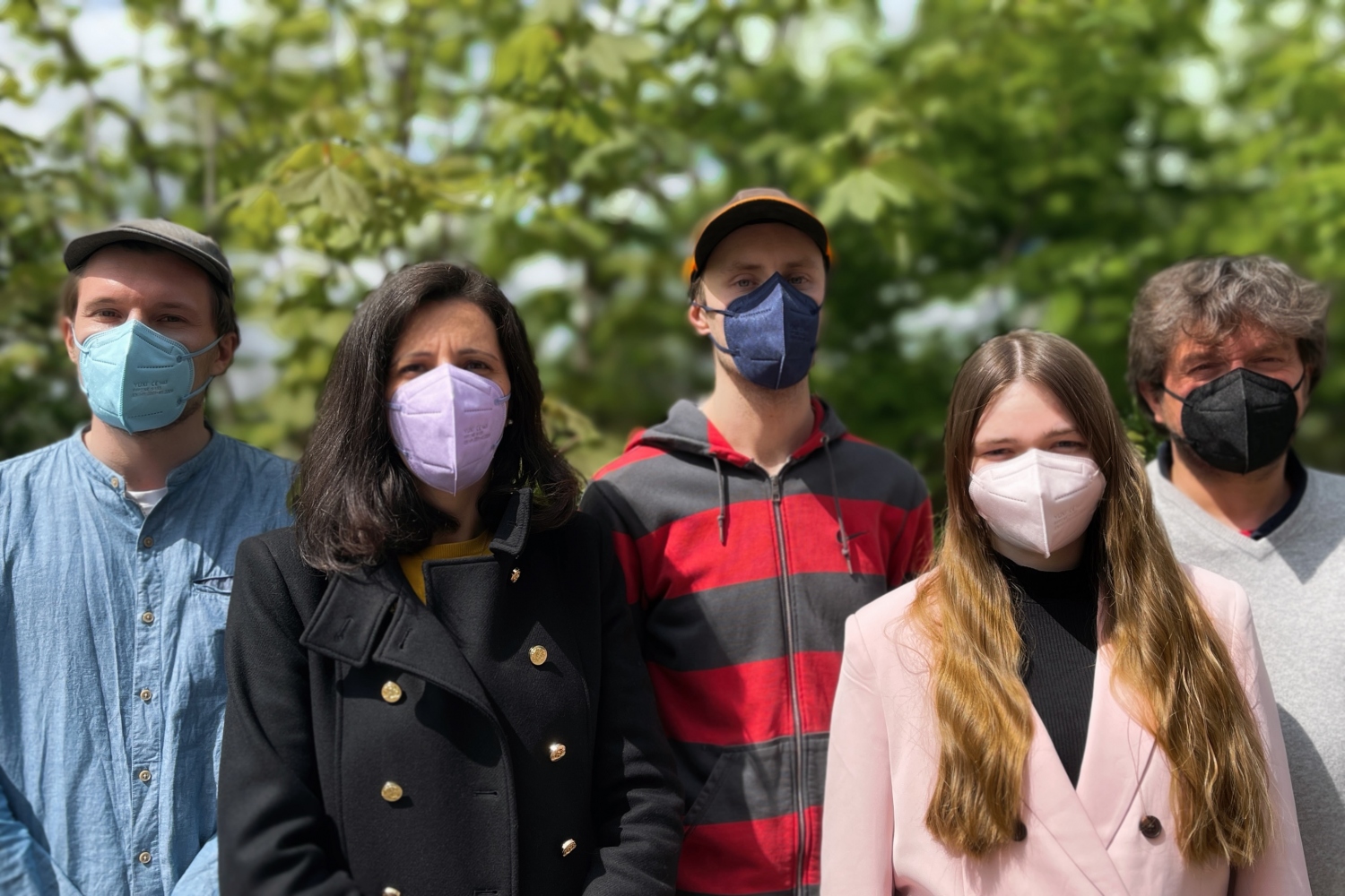 pics/no-brand/yuxi/yuxi-color-ffp2-respirator-masks-stylish-team2.jpg