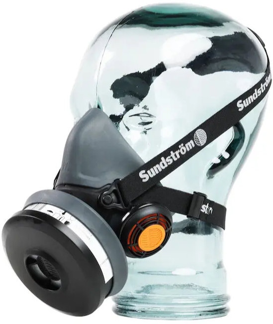 pics/sundstrom/sr900/sundstroem-atemschutz-mehrweg-halbmaske-sr-900-s-h01-3012-m-h01-3112-l-h01-3212-use.jpg